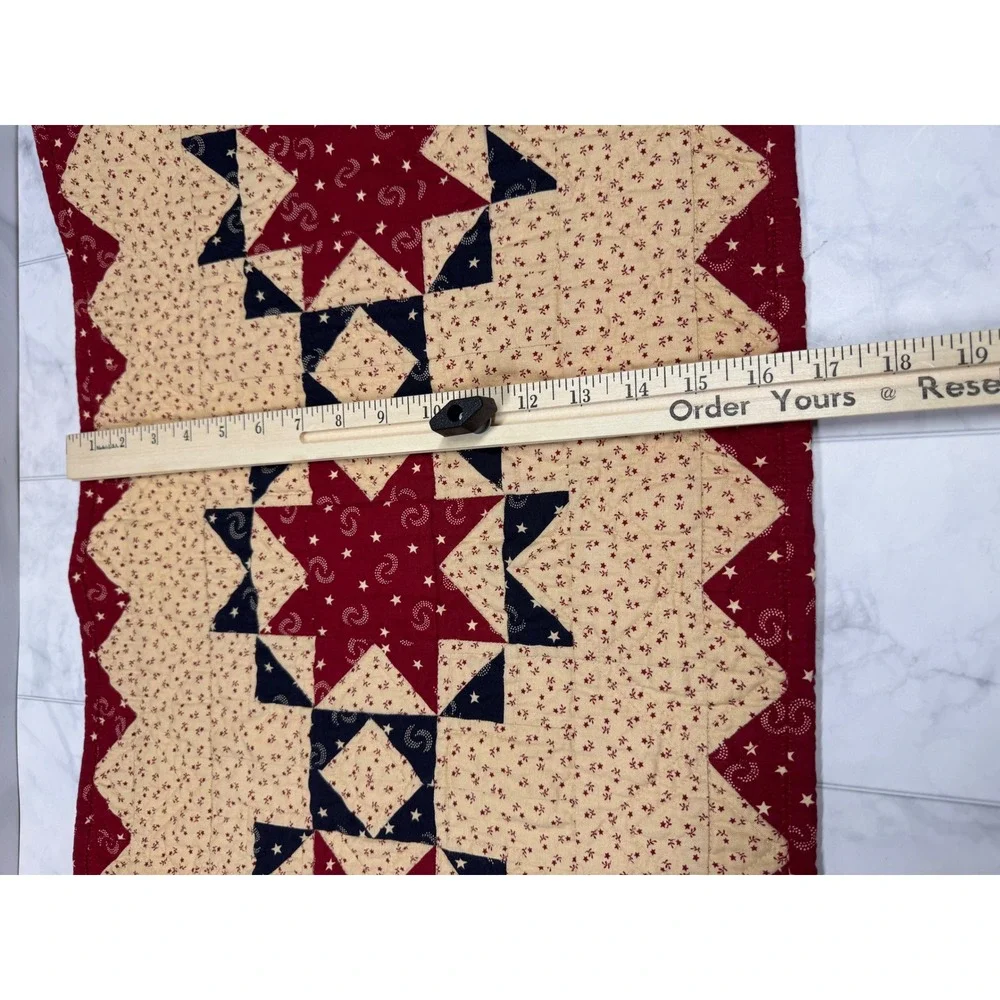 VTG 2002 Quilted Table Runner Americana Star Patchwork Red Navy Cream 81x16.5